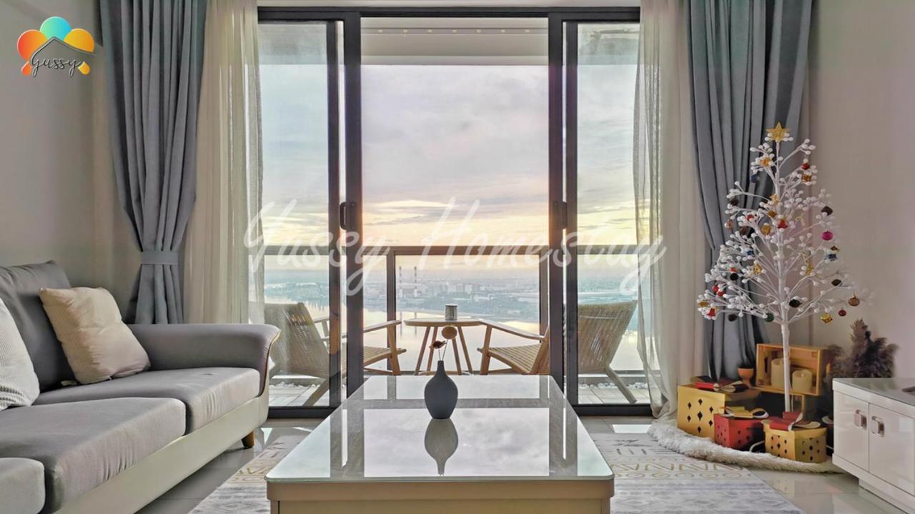 Yussy 2 Bedroom Sea View Condo At R&F Princess Cove Johor Bahru Bagian luar foto