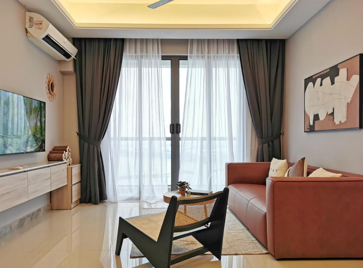 Yussy 2 Bedroom Sea View Condo At R&F Princess Cove Johor Bahru Bagian luar foto
